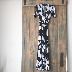 New York & Company faux wrap dress